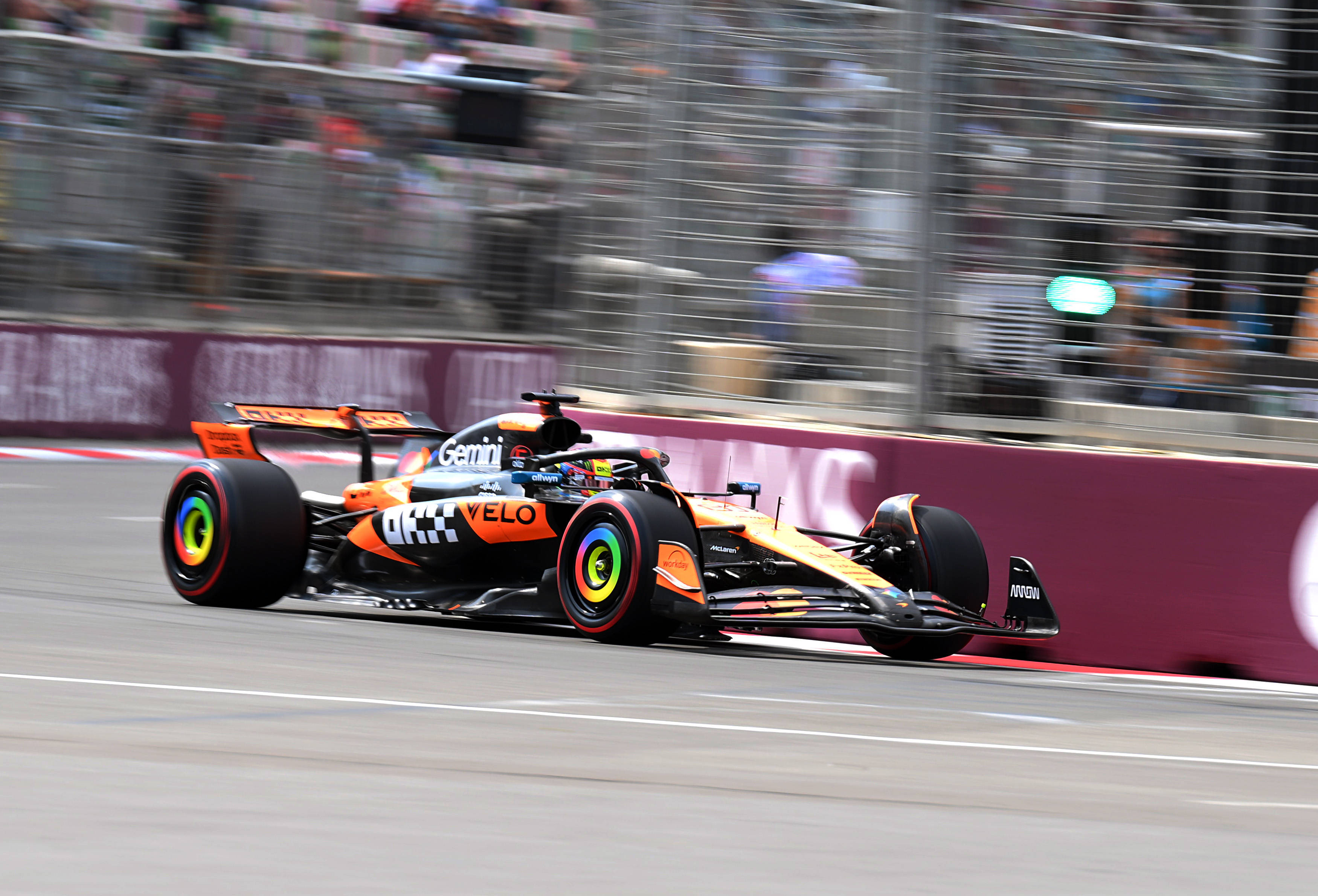 法拉利完胜威廉姆斯,皮亚斯特里刷新纪录 法拉利完胜威廉姆斯,皮亚斯特里刷新纪录