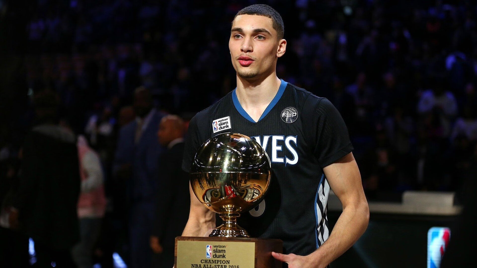 开云体育APP下载-平行时空的篮球狂想，当篮网击溃北京队，2026的克莱提前接管了世界