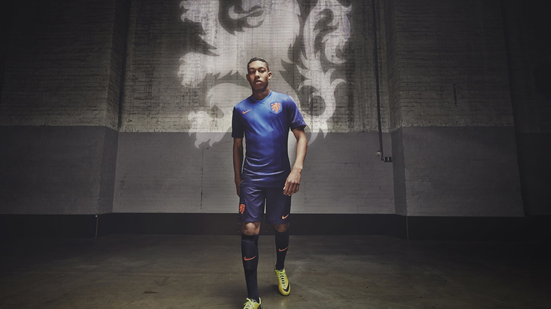 开云体育APP下载-努涅斯里程碑之夜，红魔风暴撕裂曼城防线，一个时代的新起点？