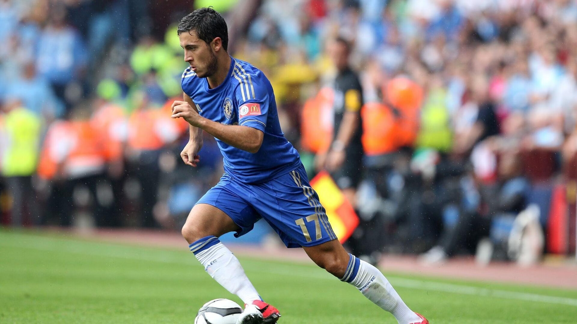 开云-绿茵双面镜，国家德比的华丽交响与马里秘鲁的生存博弈