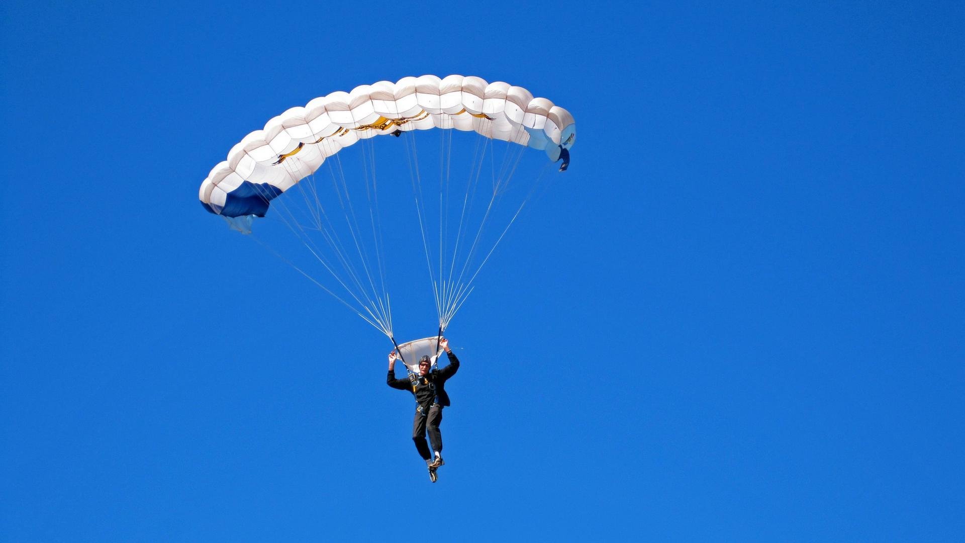 暗流与风暴，当马刺的精密仪器遭遇奇才的烈焰风暴